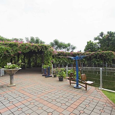 Reddoorz Apartment @ Green Pramuka Jakarta Ngoại thất bức ảnh